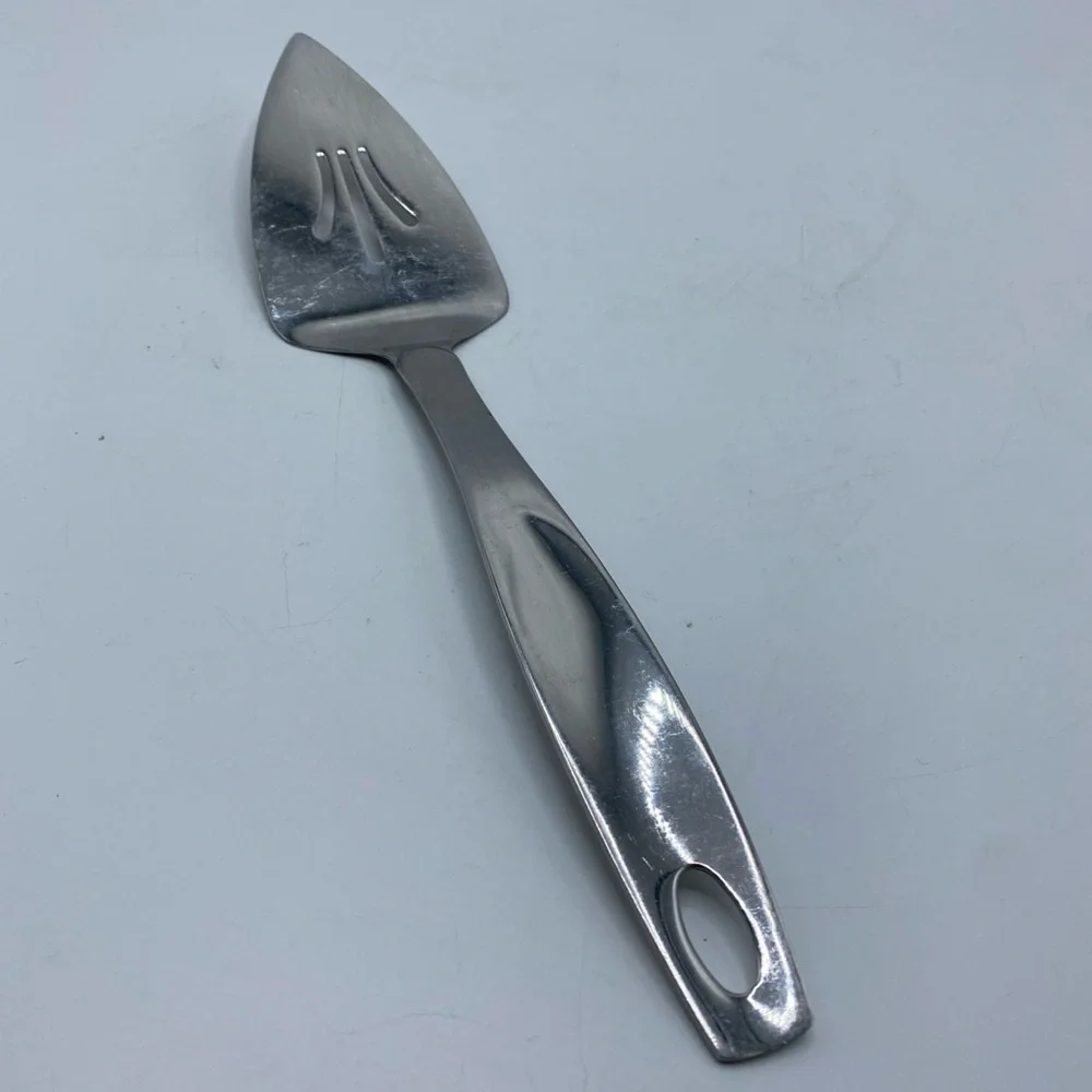 Oneida Cake & Pie Serving Spatula 11.5” • 18/8 Stainless Steel Party Cake Server